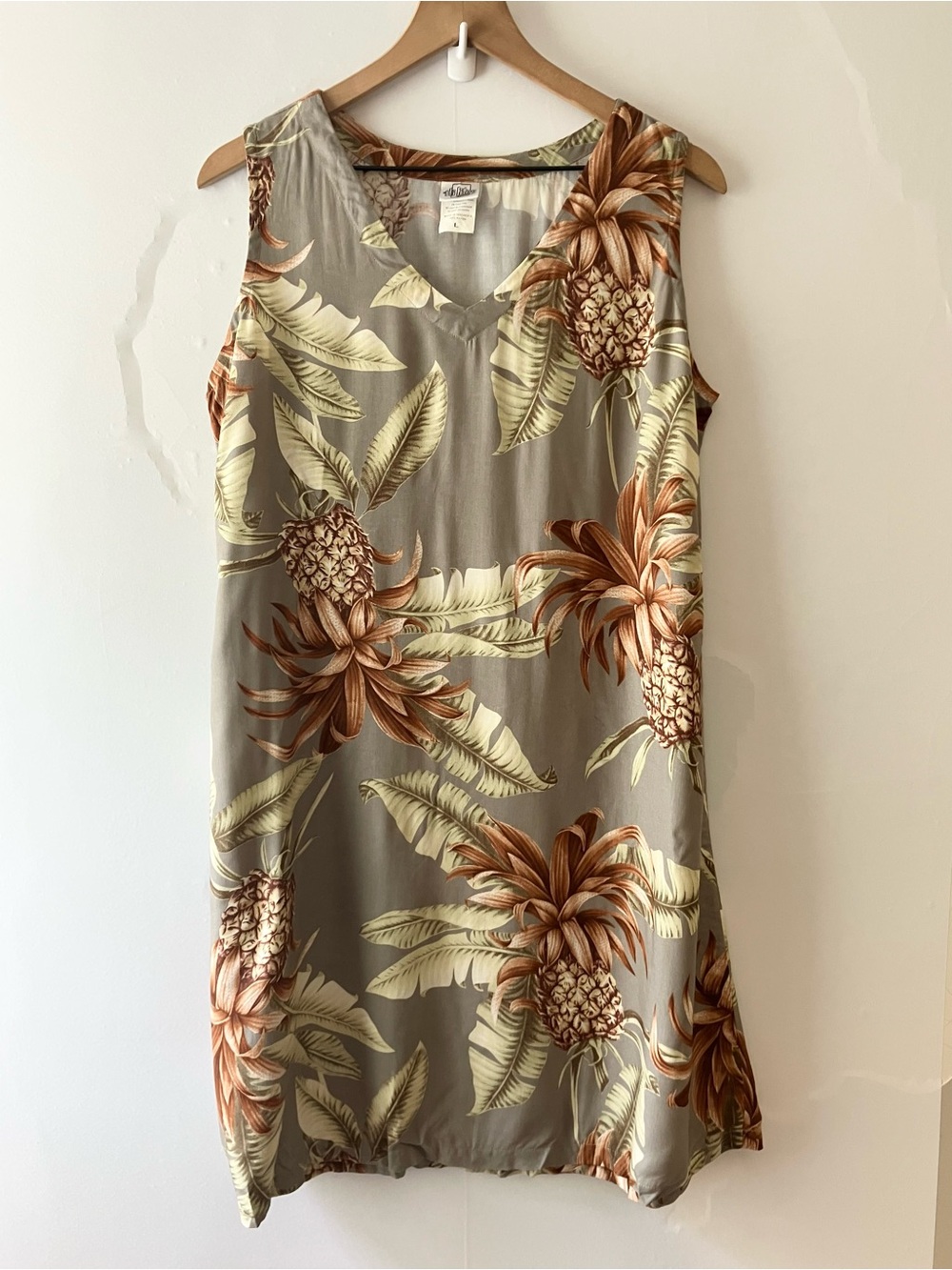 VINTAGE Tropical Pineapple Sleeveless Dress